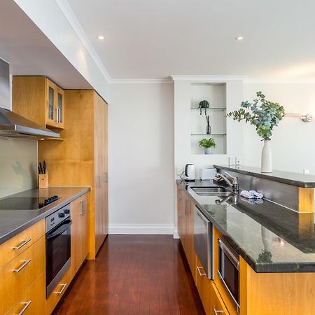 Appartement Beautiful Renovated 2 X Bdrm,Perfect Location à Auckland Extérieur photo