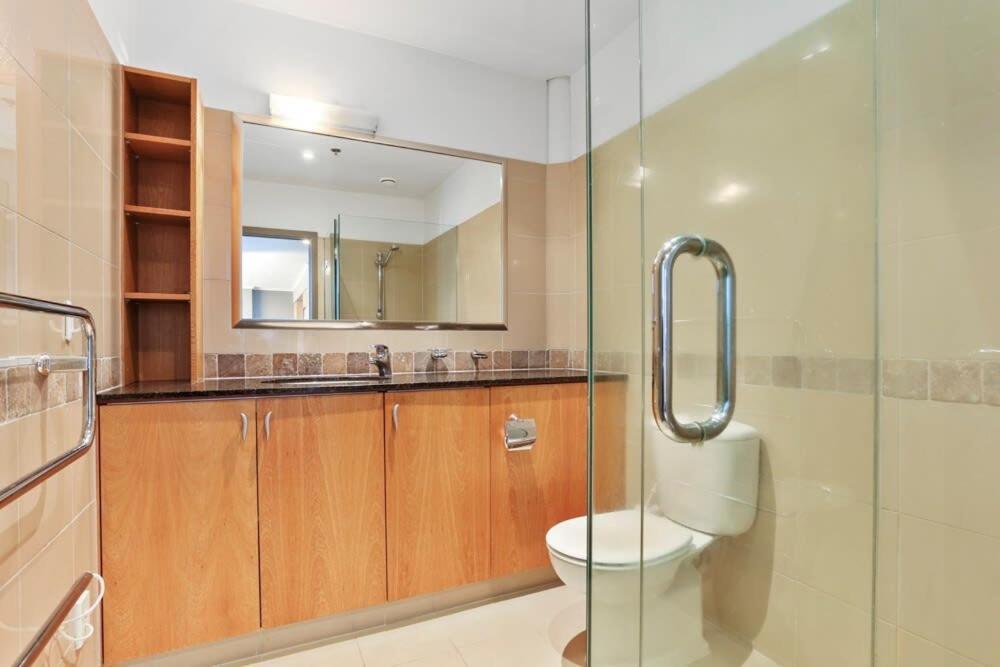 Appartement Beautiful Renovated 2 X Bdrm,Perfect Location à Auckland Extérieur photo