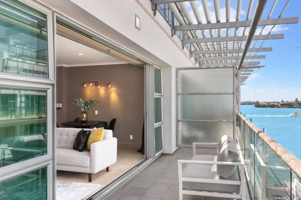Appartement Beautiful Renovated 2 X Bdrm,Perfect Location à Auckland Extérieur photo