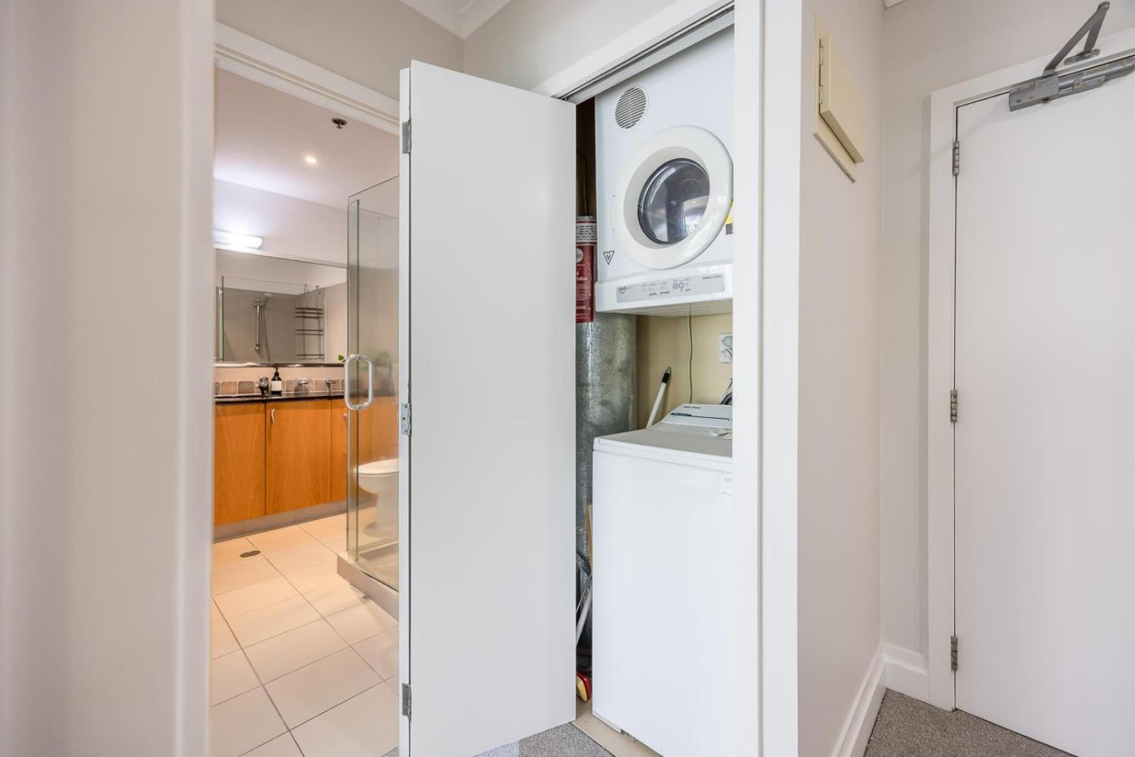 Appartement Beautiful Renovated 2 X Bdrm,Perfect Location à Auckland Extérieur photo
