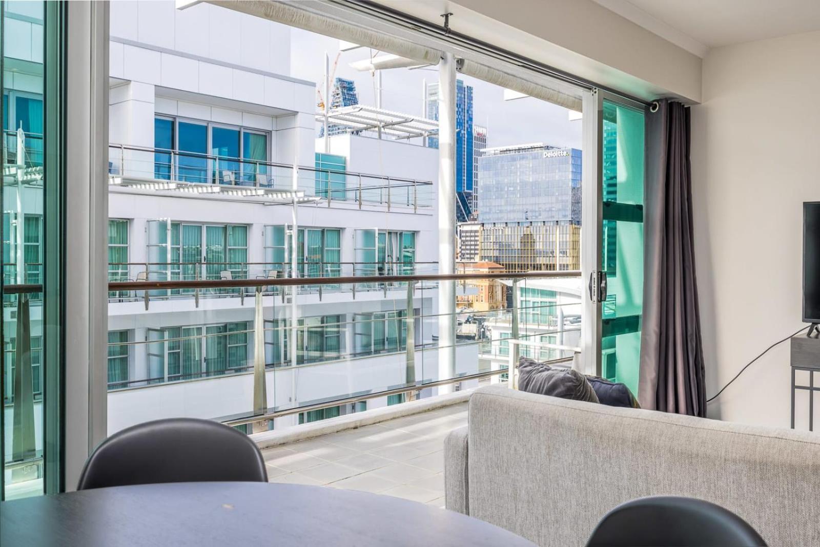 Appartement Beautiful Renovated 2 X Bdrm,Perfect Location à Auckland Extérieur photo