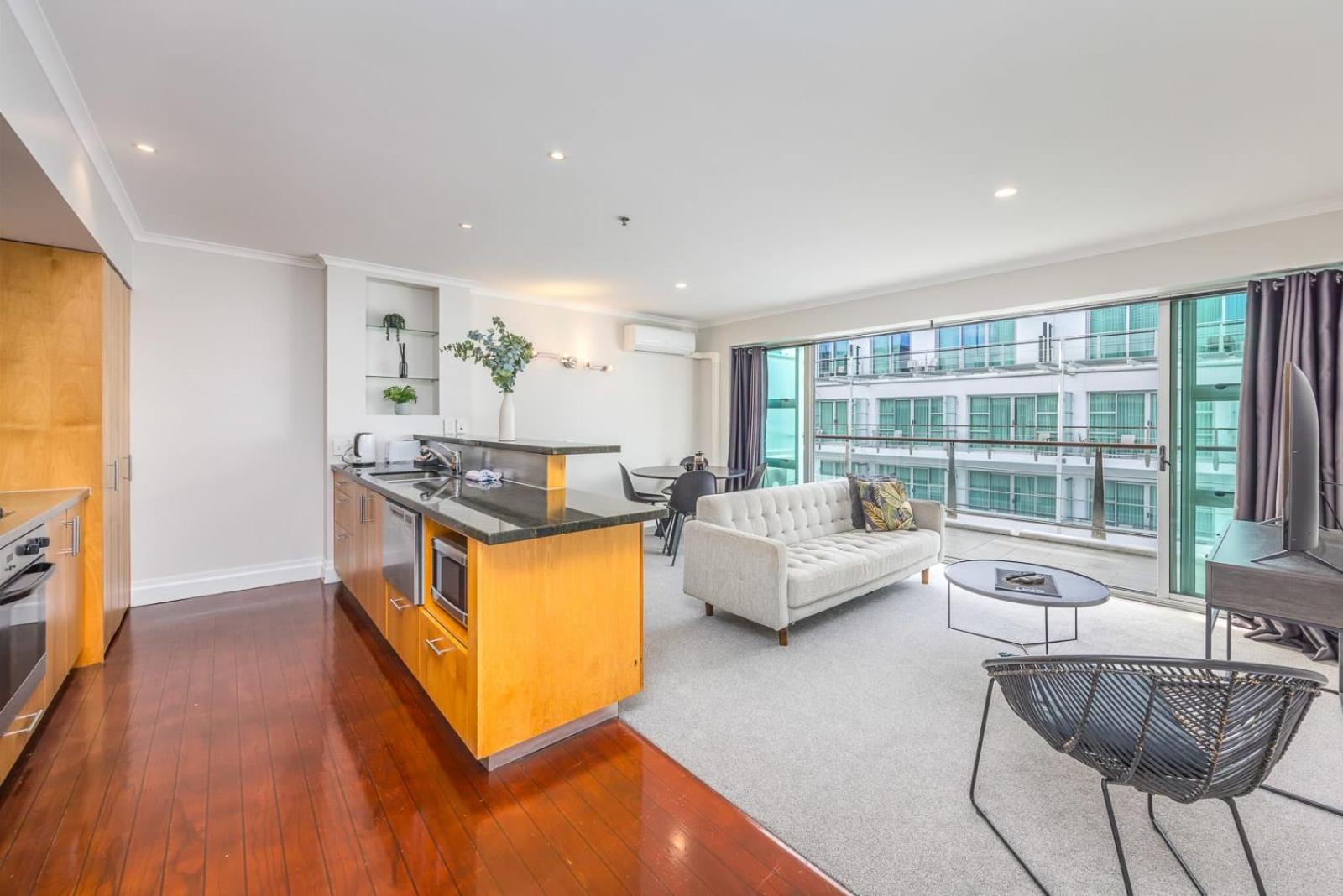 Appartement Beautiful Renovated 2 X Bdrm,Perfect Location à Auckland Extérieur photo