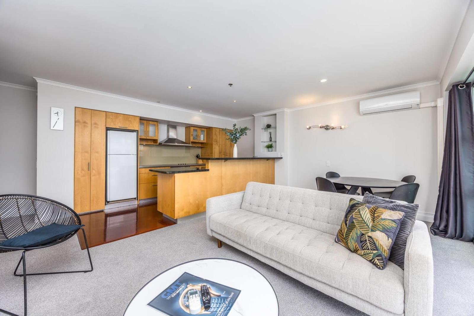 Appartement Beautiful Renovated 2 X Bdrm,Perfect Location à Auckland Extérieur photo