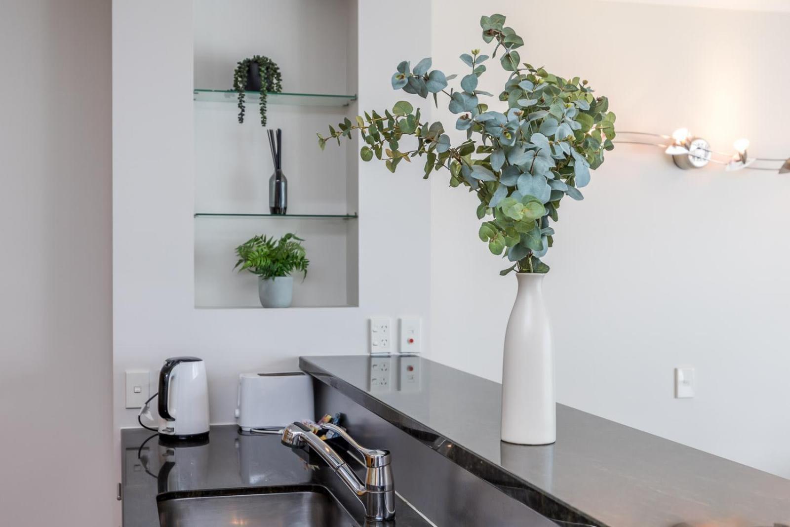 Appartement Beautiful Renovated 2 X Bdrm,Perfect Location à Auckland Extérieur photo